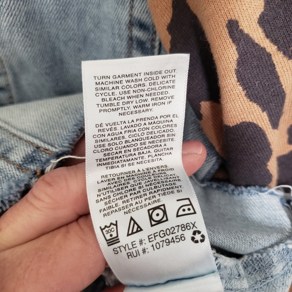 ๐SOLD๐ Kensie Jeans Jean Jacket Womens Size Medium Leopard Print Raw Hem - Picture 10 of 11